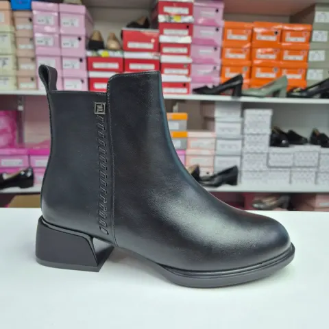 Ghete Dama negre, toc gros, elastic si fermoar 495
